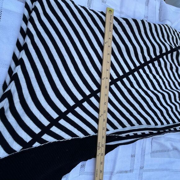 Chico’s size OS relaxed fit striped cardigan - Picture 4 of 6